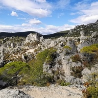 Photo de France - Le Cirque de Mourèze et le Lac du Salagou